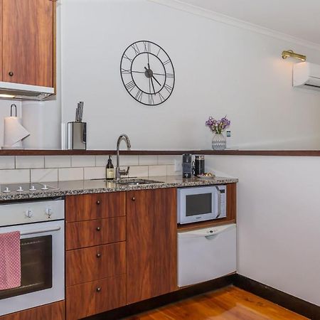 Princes Wharf - Charming 1Br Apartment Окленд Экстерьер фото