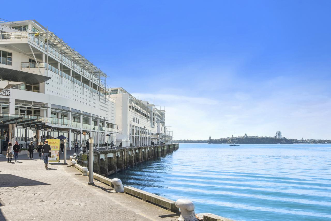 Princes Wharf - Charming 1Br Apartment Окленд Экстерьер фото
