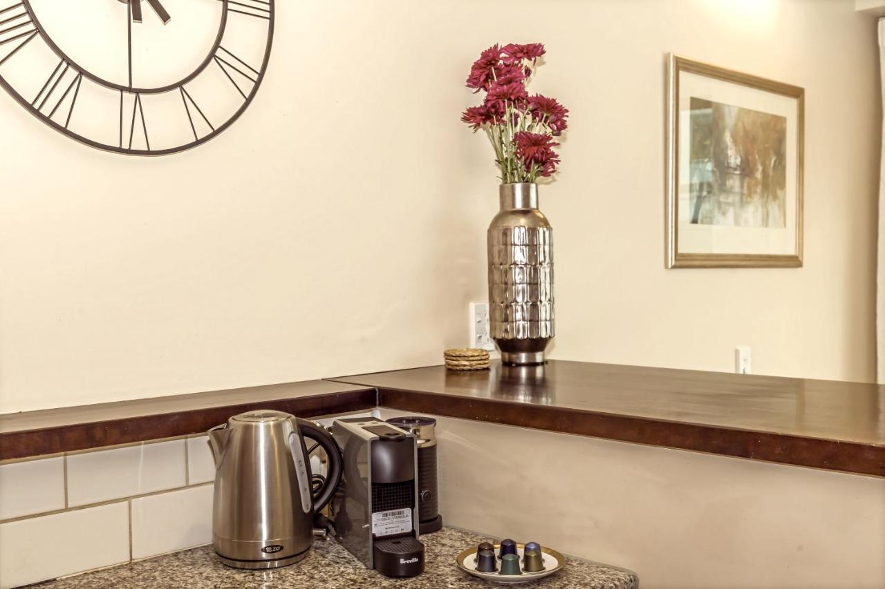 Princes Wharf - Charming 1Br Apartment Окленд Экстерьер фото